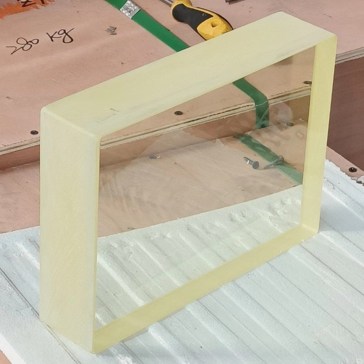 张掖铅玻璃是什么材料做的